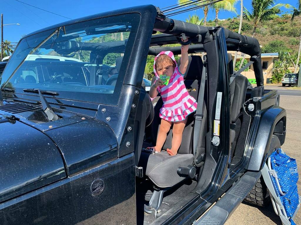 Beep beep Charley’s jeep. 0 |0 instagr.am/p/CFQBM1eBd2sv…