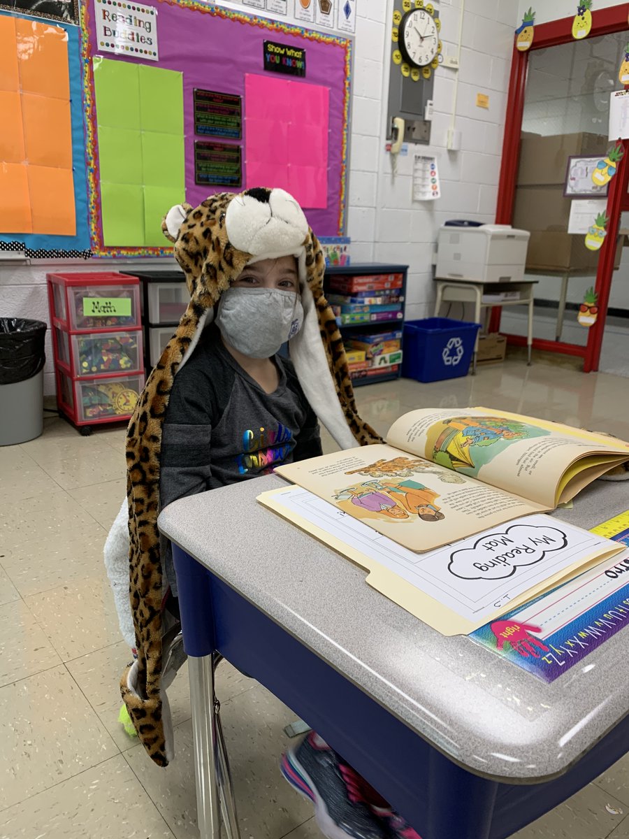 NVWiseOwls's tweet photo. Northvail Staff and Students Celebrating  Animal Spirit Day! https://t.co/hXfi9Ww3Mj