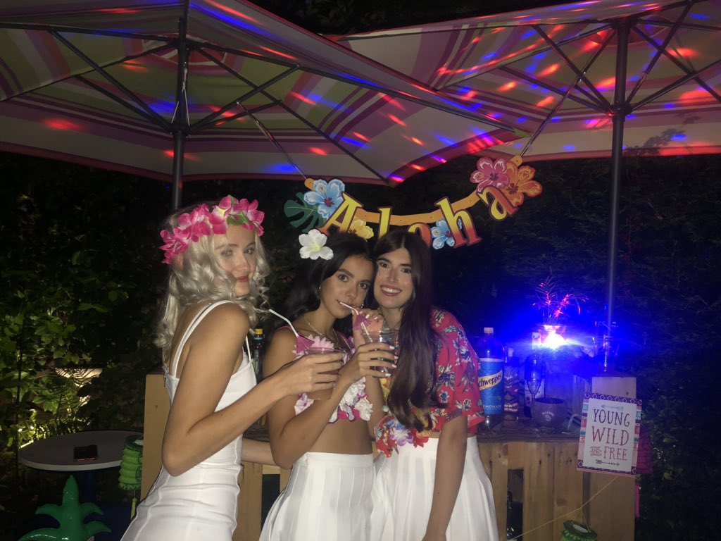 Elloiseyt's tweet photo. some pics from my 18th last week https://t.co/mP7FXO463v
