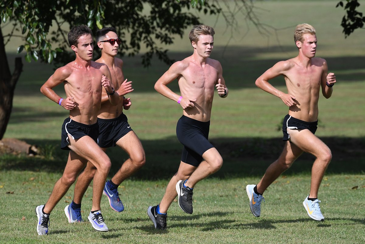RazorbackTFXC's tweet photo. 𝗥𝗮𝘇𝗼𝗿𝗯𝗮𝗰𝗸 men prepare for SEC Preview meet at LSU on Saturday with another practice at Agri Park. https://t.co/9AhqWN24HE