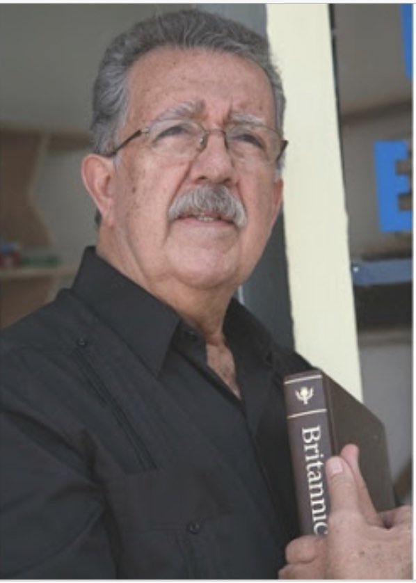 Triste noticia: otro grande de la TV venezolana nos deja. El muy querido Carlos Villamizar ha fallecido. Un estupendo actor, de gran temperamento histriónico. En “Cosita Rica” tuve el placer de escribirle el personaje de Plácido Chacón, donde hizo pareja con Tania Sarabia. QEPD https://t.co/QQczUYbSv3
