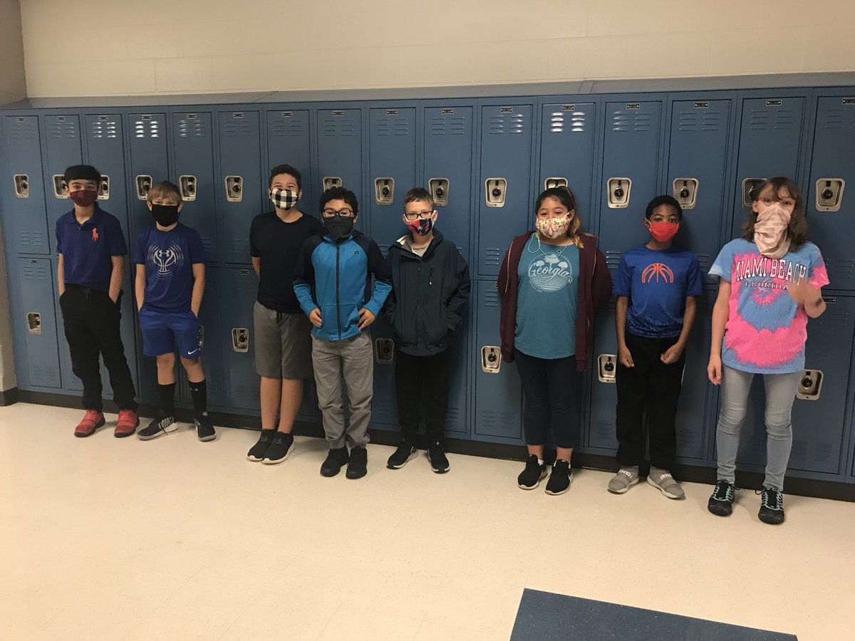 ETBoothMS's tweet photo. What a blast we had today with our Houses! It was House Color Day and our Merlin's took the lead with 81% Participation! Way to go House Merlin! #HouseOfIntegrity #FalconFamily @CherokeeSchools https://t.co/a09sXLcXWl