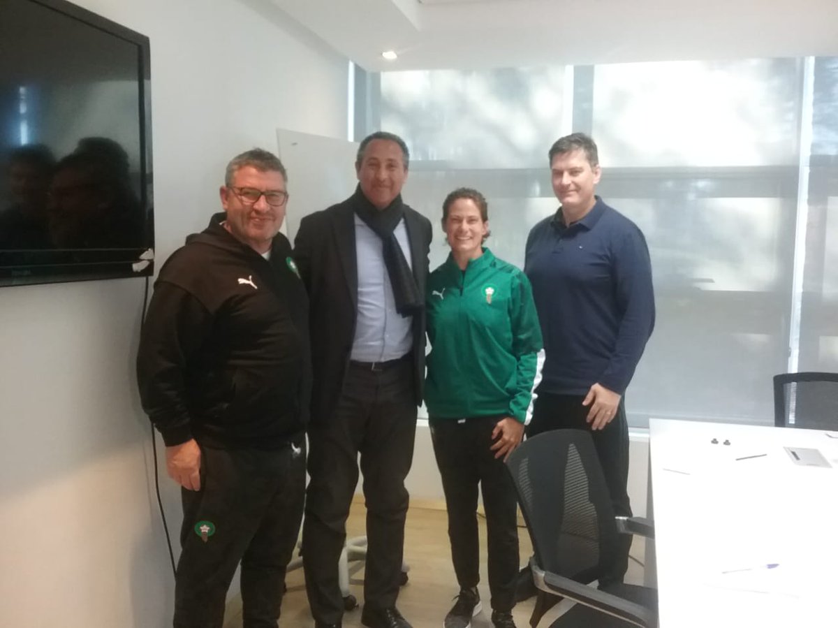 Zouakbrahim's tweet photo. @coachaffwnt @Osian_Roberts Mes félicitations et respects. https://t.co/q2k7gkhSS4