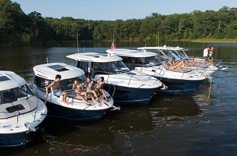 JeanneauAmerica's tweet photo. From 21 to 35 feet, your adventures are endless onboard an NC Weekender. https://t.co/58MPg9byQD #jeanneau #ncweekender #jeanneauncweekender #cabincruiser #jeanneauboats #jeanneauoutboards https://t.co/tq7dlE7Gzt