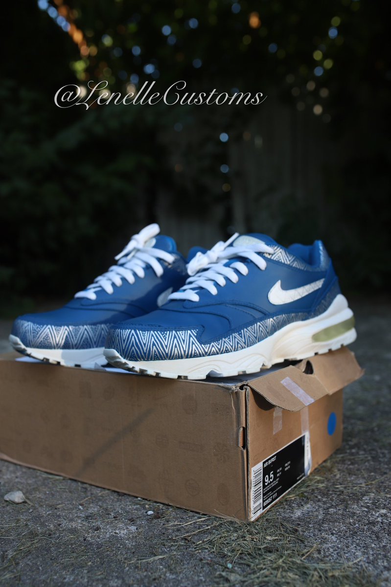 LenelleCustoms's tweet photo. Nike Air Burst Revamp #customkicks #revamp #LenelleCustoms https://t.co/kHBneFBriu