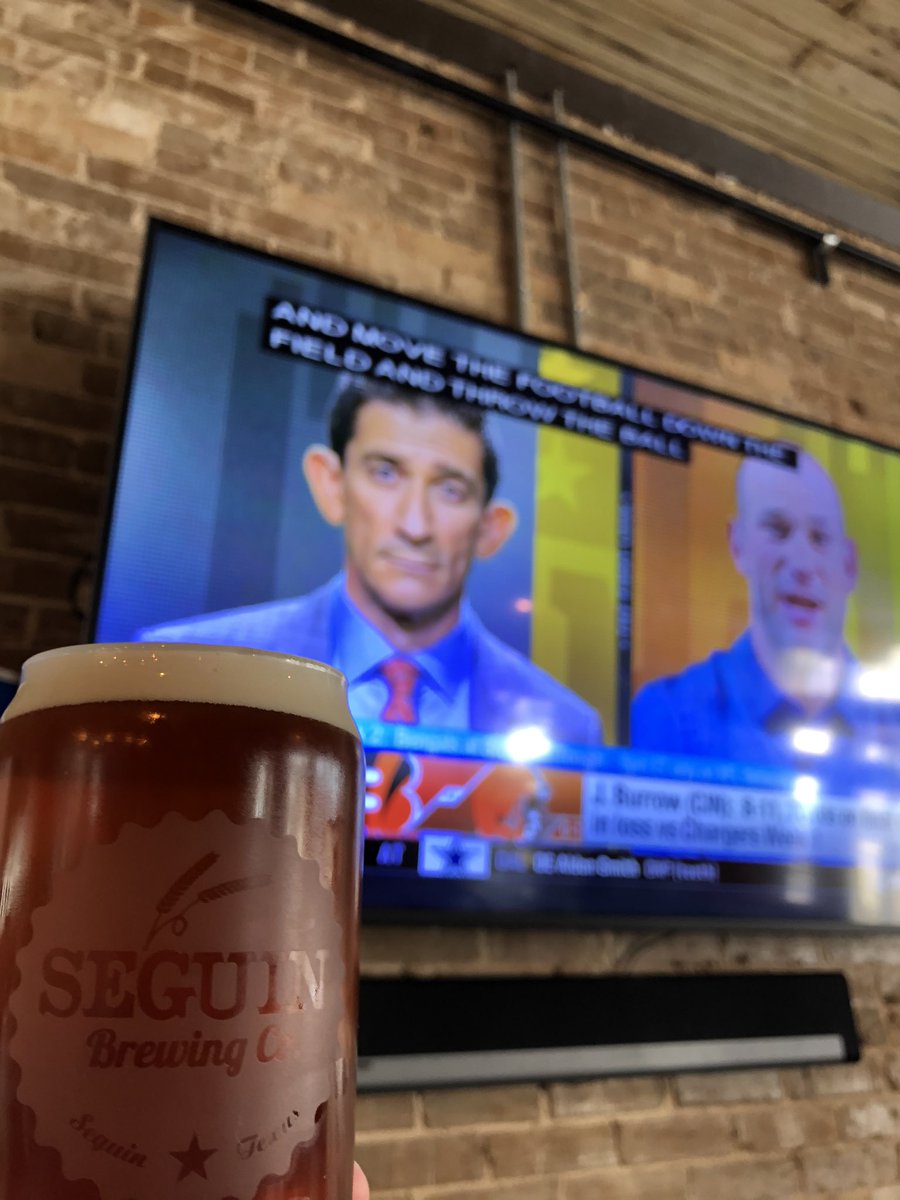 Catch the game tonight with a cold beer 🍺 We are open till 9pm!