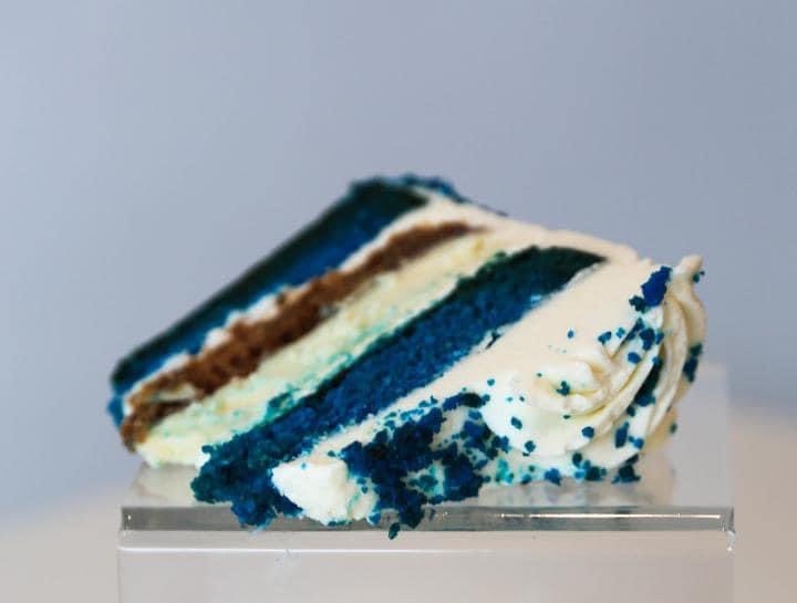 Str8JenNoJuice's tweet photo. If you wanna support a BLACK OWNED &amp; WOMEN OWNED and operated business in the CSRA , please support my friends bakery. Not only are the cakes BOMB, the service is amazing and we are all bomb 🥰 pre order online or come through the drive thru 💕🎂🍰
https://t.co/epvttKrtc1 https://t.co/Ki7cdNXDa2
