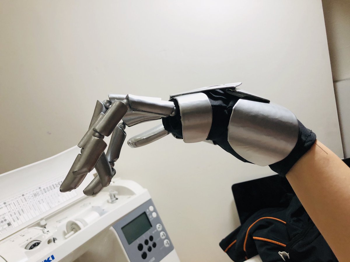 Twoucan 義手 の注目ツイート コスプレ