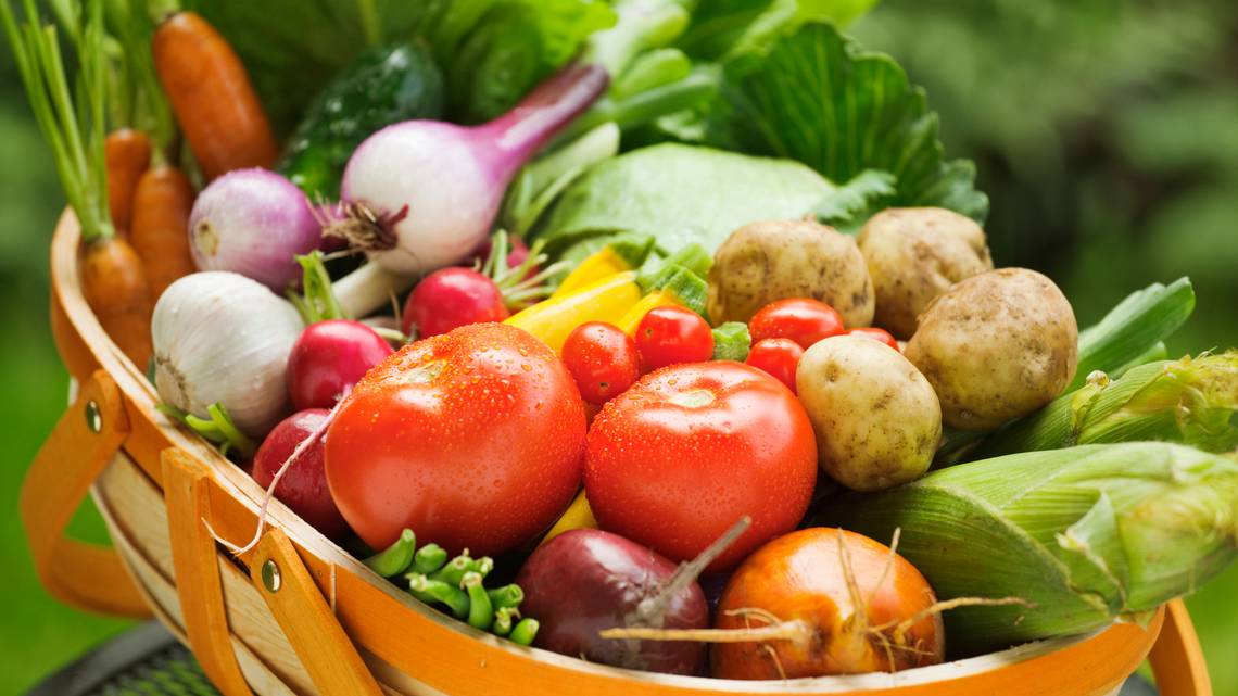 A new farmers market is popping up in Charlotte’s University City this fall bit.ly/2HaRjCm 🖋: <a href="/cool_jennings/">Jennings Cool</a> 📸: <a href="/GettyImages/">Getty Images</a> #CLT5