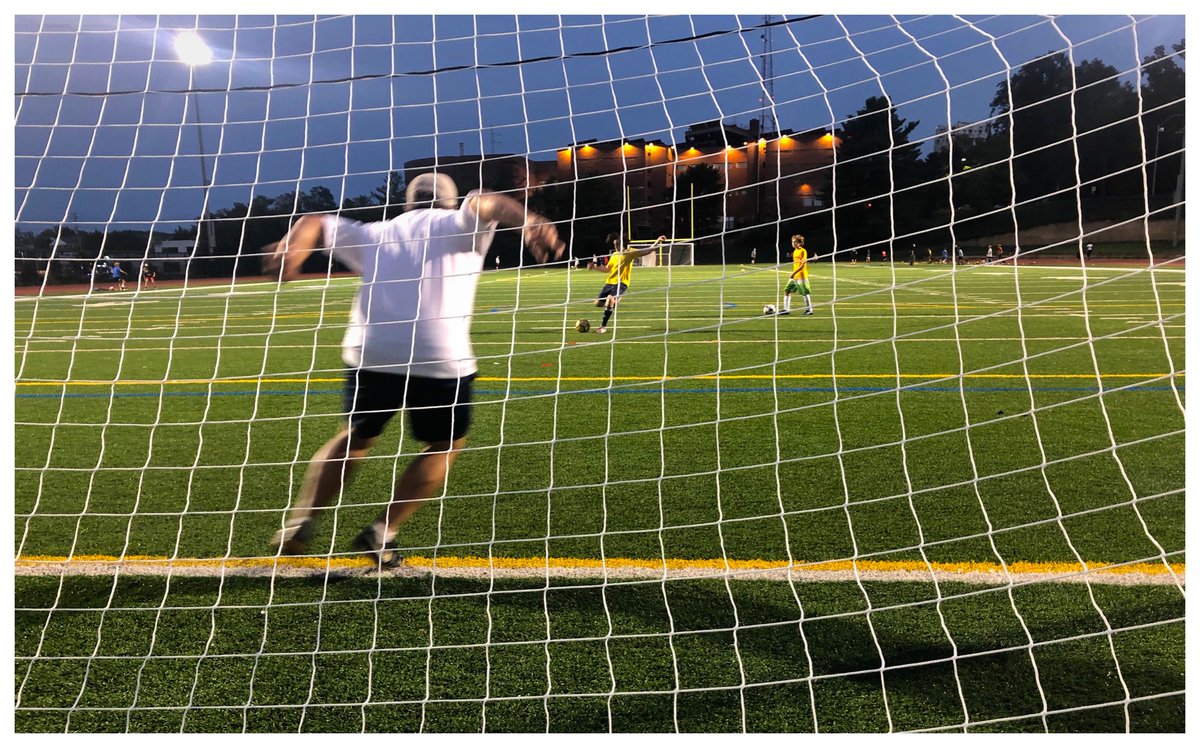 ttowneclippers's tweet photo. ...vs Coach Jason in goal https://t.co/xdxEkQXBoy