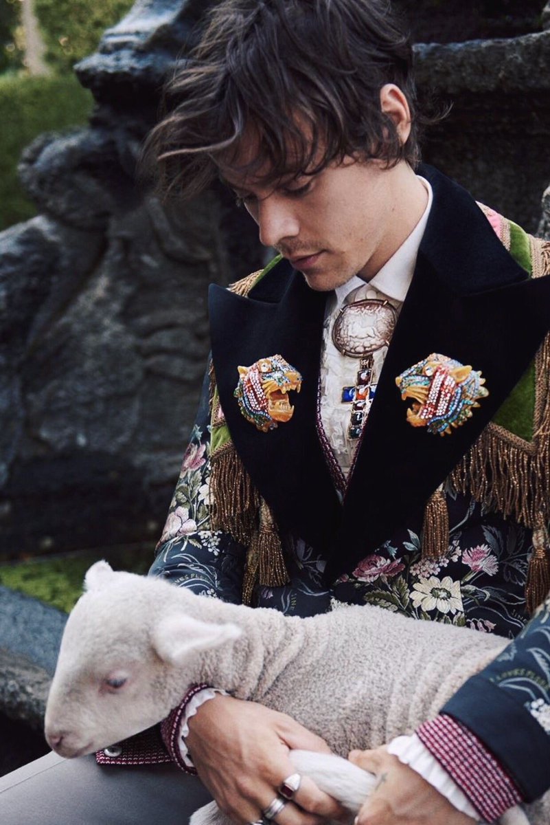 HarryMexOficial's tweet photo. Harry Styles está haciendo su marca en las tres industrias más importantes: La musical, la cinematográfica y la moda.
LEGEND BEHAVIOR https://t.co/FNwCoD1urH