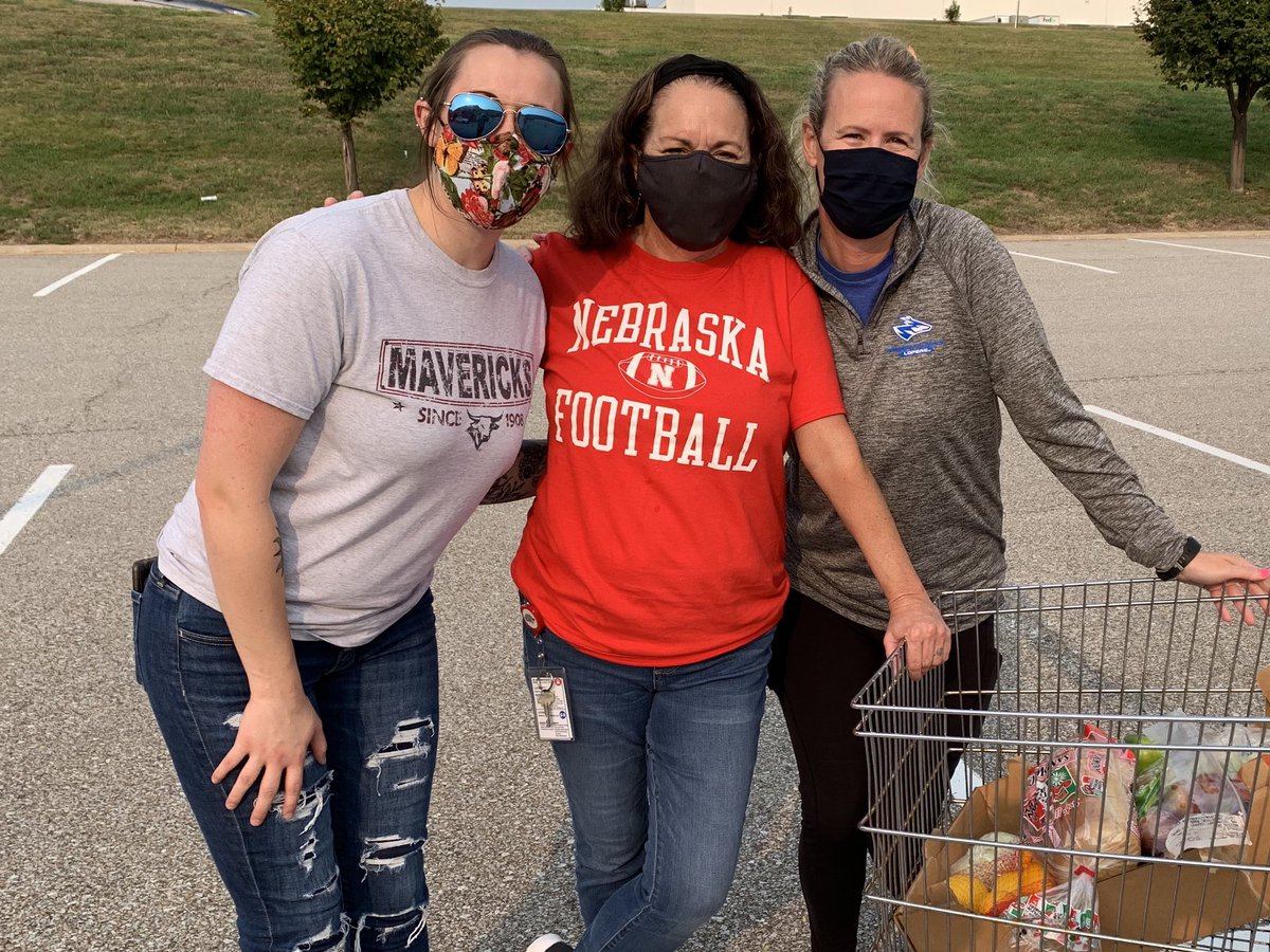 Wolverines providing meals for families through Mobile Food Bank For the Heartland. Fun night serving others! <a href="/MillardPS/">Millard Public Schools</a>