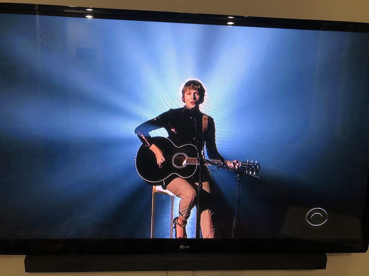 chegspaige's tweet photo. I might be 39, I don’t know anything but I know country music missed you @taylorswift13 @ACMawards . 

#taylorswift
#folklore
#acm https://t.co/aNfkKzJjIF
