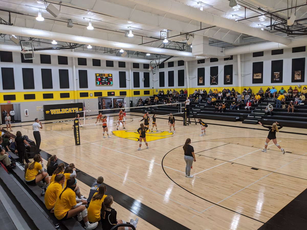 JCSDWildcats's tweet photo. F/S game is underway for our first high school event in the new gym!

#GoCats #JCSDPride https://t.co/8JMBjbuHr3