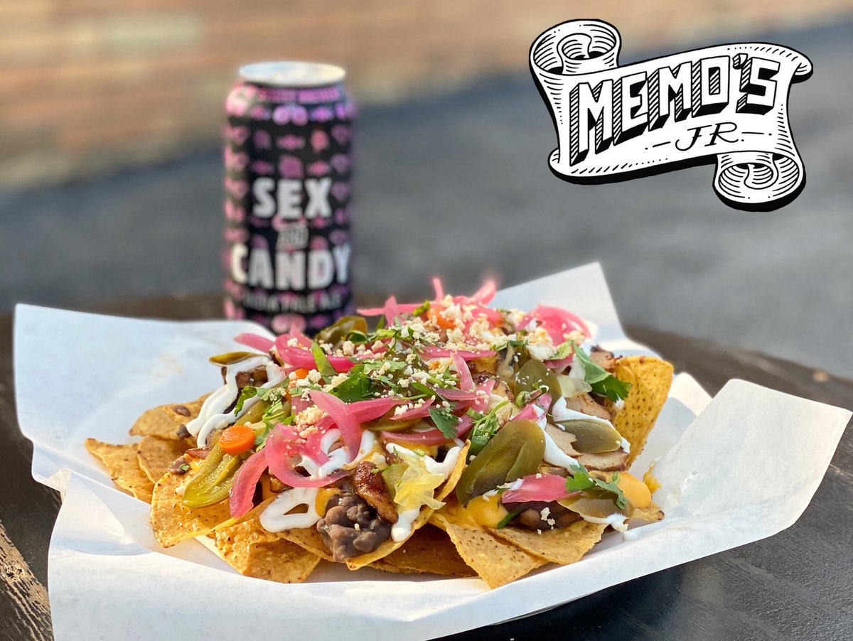 MemitoJunior's tweet photo. these smoked chicken nachos ARE your business. they’re officially on the menu &amp; ready to make your mouth water tomorrow 🤤
we’re open 12-9! 

 #nachos #foodporn #memosjr #memos #smokedchicken #18thstreet #18thstreetbrewery #garyindiana #mexicanamericanfusion https://t.co/00tTbmgPLE