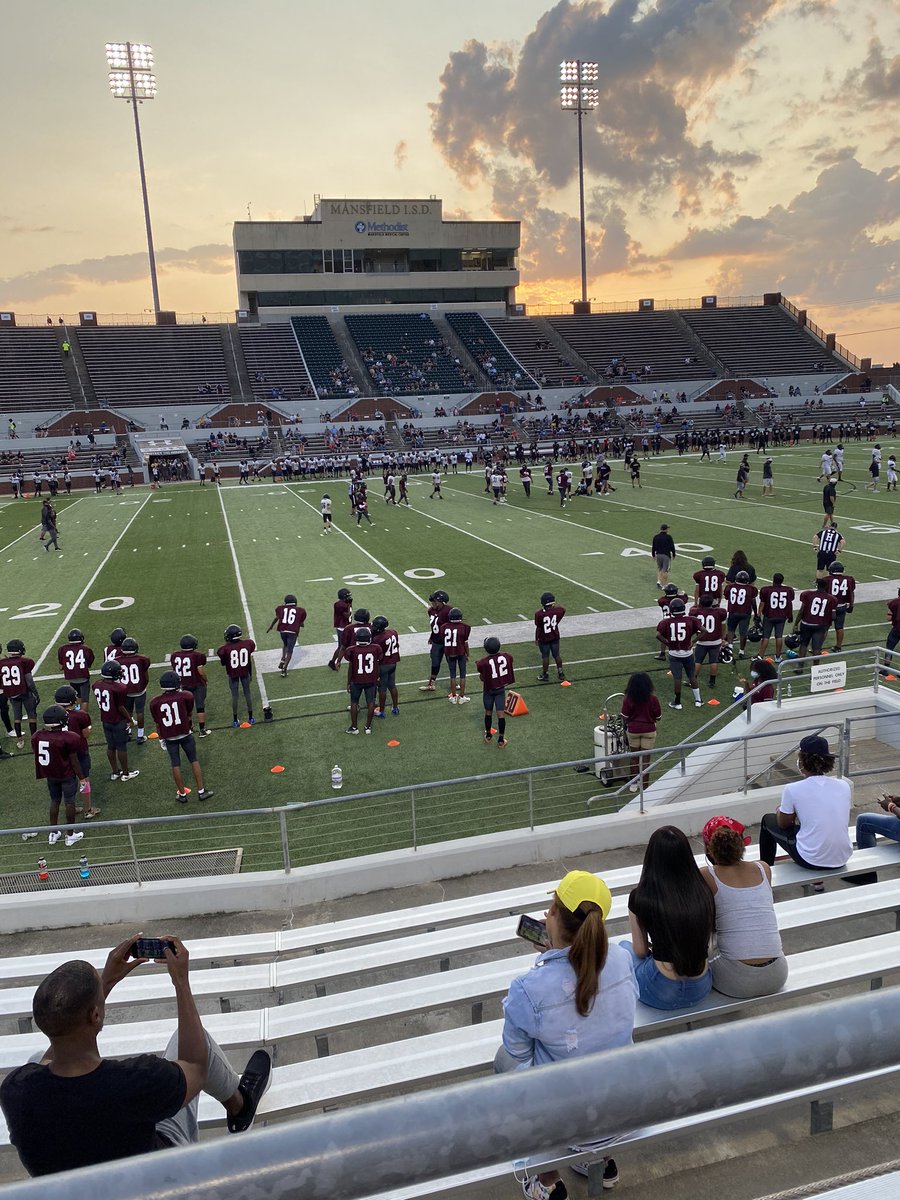 Tviewboostrclub's tweet photo. Great Day for football #freshman2020 https://t.co/2UUSGeBRiL