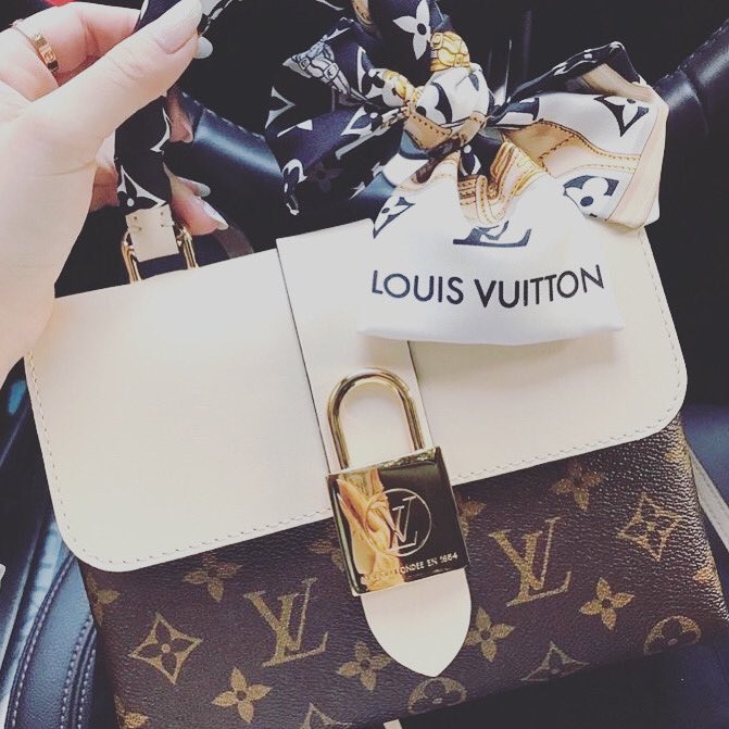esthervictoriac's tweet photo. https://t.co/WUmEnTYypi. I want it so bad! What a perfect #fallpurse ❤️ https://t.co/Gfe6X8iVwE