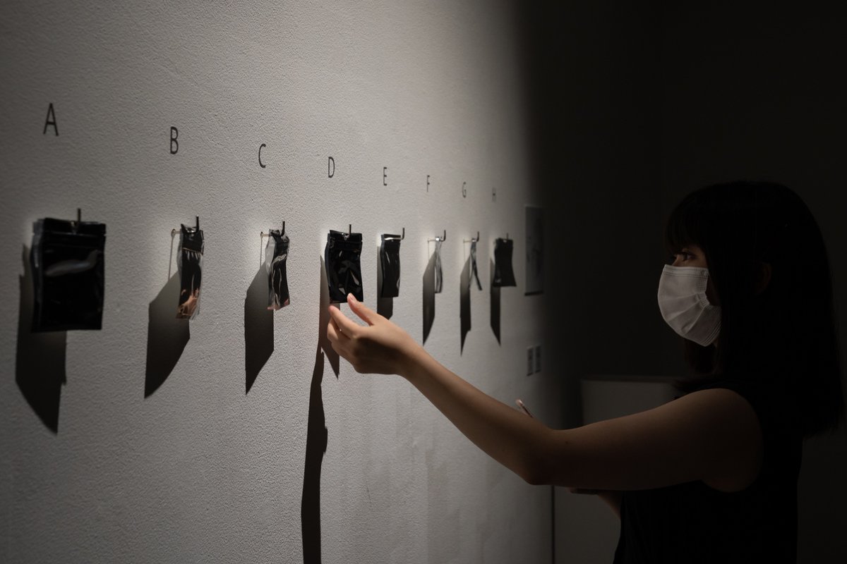 ShiseidoGallery's tweet photo. 【週末は銀座へ♪】
 
「記憶の珍味　諏訪綾子展」は9月26日（土）まで。
 
ご来館は完全予約制です。ご予約はこちら↓
https://t.co/E8cMzejjxU
 
※ご来場の際は、事前にArtStickerのアプリをダウンロードください。
ご自身のスマートフォンから音声ガイドの再生ができます。
 
Photo by Ken Kato https://t.co/fv8p8xUXjg