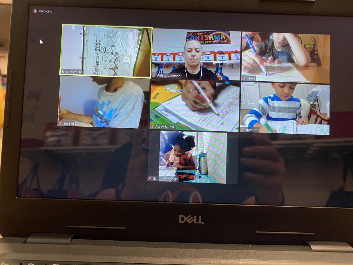 JE760254Life's tweet photo. Hard work being put in and turned in by some marvelous kiddos๐ #uniquecurriculum #LearnGrowLead โฆโฆ@bakerelembearsโฉ https://t.co/9DfXZ0KA3f