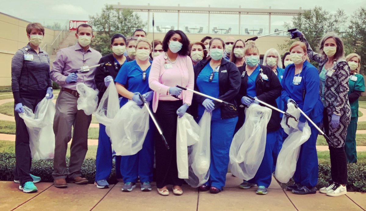 TXHealthCareers's tweet photo. Our leaders are AWESOME! Not only do they manage and inspire inside the hospital walls but they #setanexample outside too! Our Texas Health Alliance #leadership team worked together to beautify the public spaces by picking up trash and debris. #Get2KnowTexasHealth #LeadbyExample https://t.co/VYsM2VgiSM