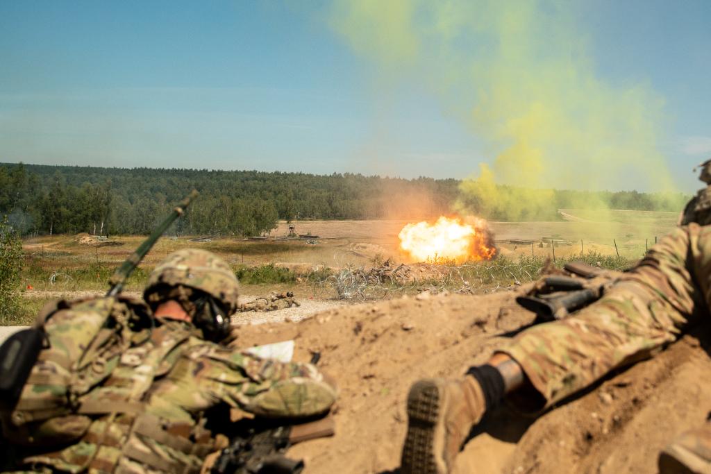 'BOOM!' #Paratroopers take cover as a bangalore torpedo explodes, taking out a mined wire obstacle during a combined arms live fire training range in the Grafenwoehr Training Area, July 29, 2020. #StrongEurope #TrainedAndReady #Allied2Win 📸 by Staff Sgt. Jacob Sawyer