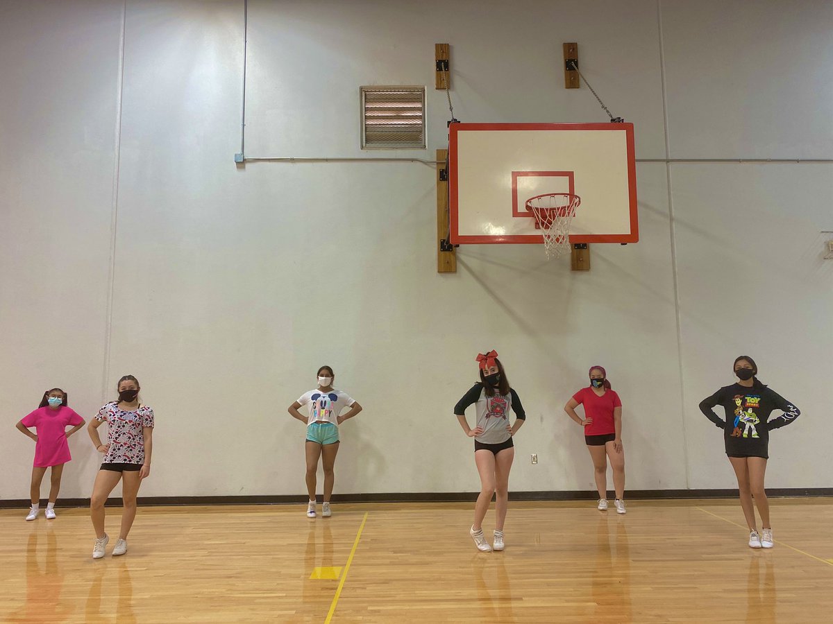 cheer_SEHS's tweet image. “All our dreams can come true, if we have the courage to pursue them.” - Walt Disney 🌈
SE Cheer is definitely dreaming BIG! 📣
#disneytheme ✨ #sehsthebest #cheerlife 🎀