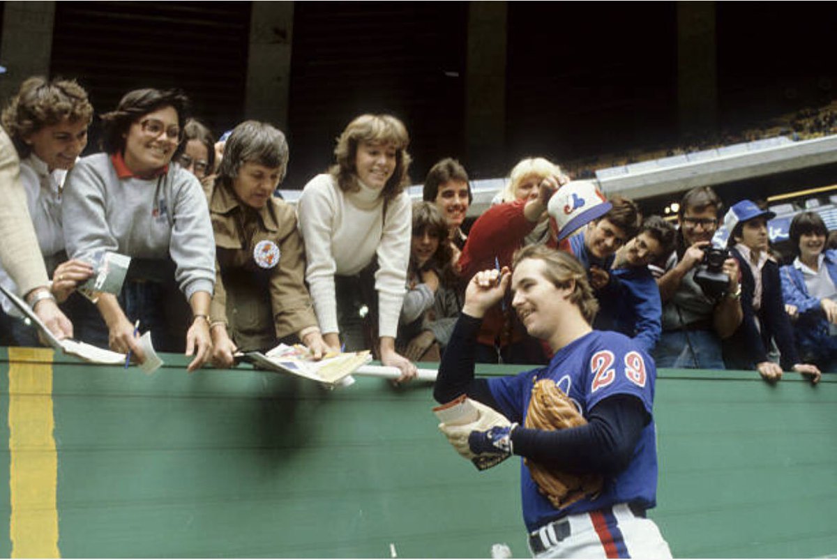 GaryCarterKid's tweet photo. Hey.... Eli 💙⚾️❤️ !!!  @ExposBlog @expos_exposed @ExposFest @Montreal_Expos @ExposNation #MontrealBaseball  #TimWallach https://t.co/BAvWTj5VW0