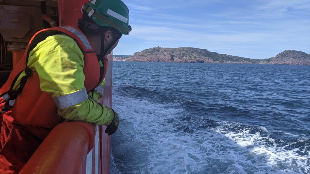 mouland_ben's tweet photo. Beauty day last week on the Atlantic Hawk! #offshoreNL #MyOffshoreMyFuture #oilandgas https://t.co/MEh5ZIZU7M