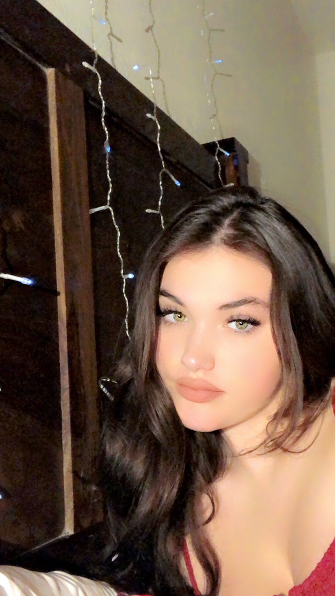 chloecarnathan's tweet photo. i do it for the girls &amp; the gays #alwaysproud https://t.co/ci122gGjEz