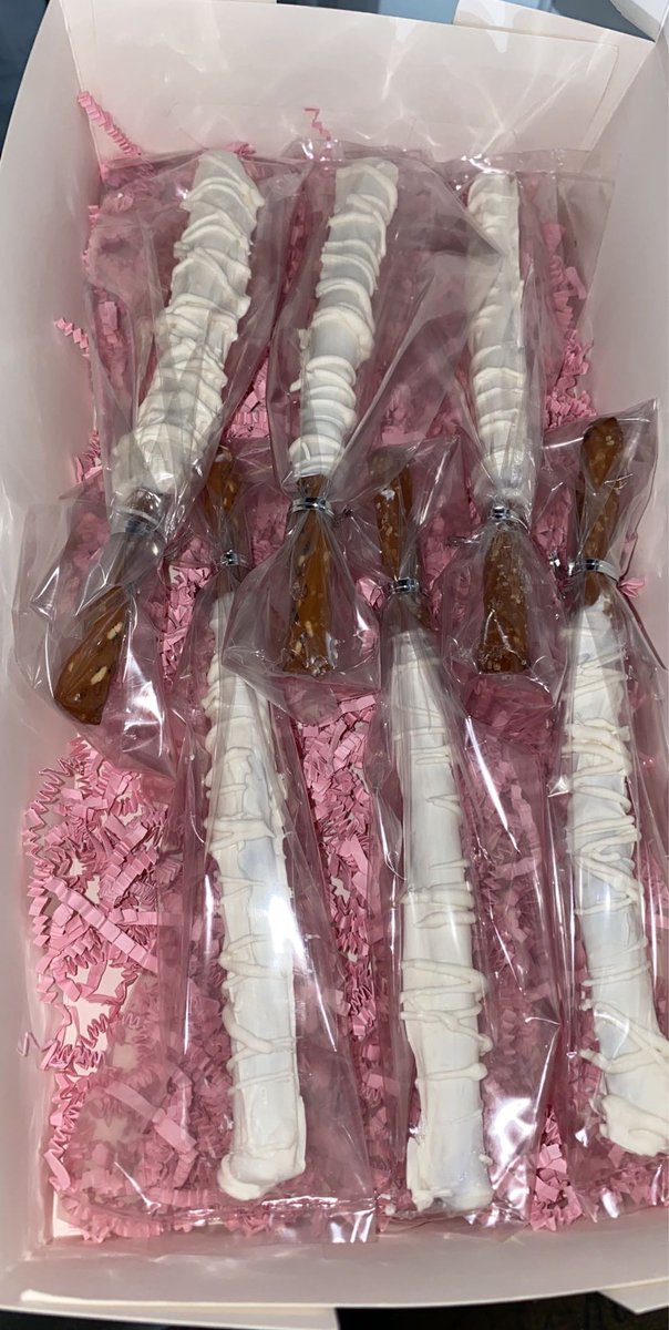ssesi1229's tweet photo. Business Checkkkk... this will take a second to share! and follow my Instagram please @ secret_chocolates_ #Michigan #secretchocolates dm me to order!! https://t.co/lHY0FvX1Hz
