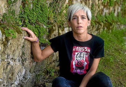 Vivencias de un alejamiento agravado por el covid-19.
Reportaje de @ibaiazparren en el que se recogen tres testimonios de familiares de presos
https://t.co/ksMUmFqACx https://t.co/fjF1lJVdKp