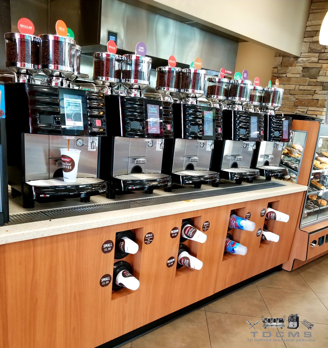 T_D_C_M_S's tweet photo. Leading the Bean to Cup Coffee Revolution
☕➡️Fresh hot and iced coffee on demand⬅️☕
@T_D_C_M_S #beantocup #racetrack #coffee #fresh #schaerer #tdcms #conveniencestore #service #install @RaceTrac @Atlanta
📧 info@tdcoffeemachineservice.com https://t.co/w393STEata