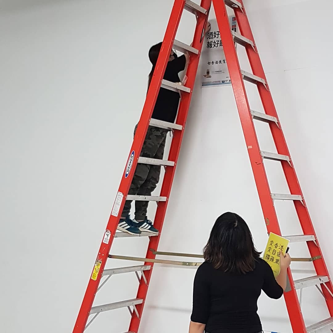 nycsingswithyou's tweet photo. we are getting ready for tomorrow!!!!  @AppleDailyNA @appledaily_hk @JimmyLaiApple #weareallhongkongers #standwithhongkong #yellowfactory #yellow https://t.co/af6kGOWfUw