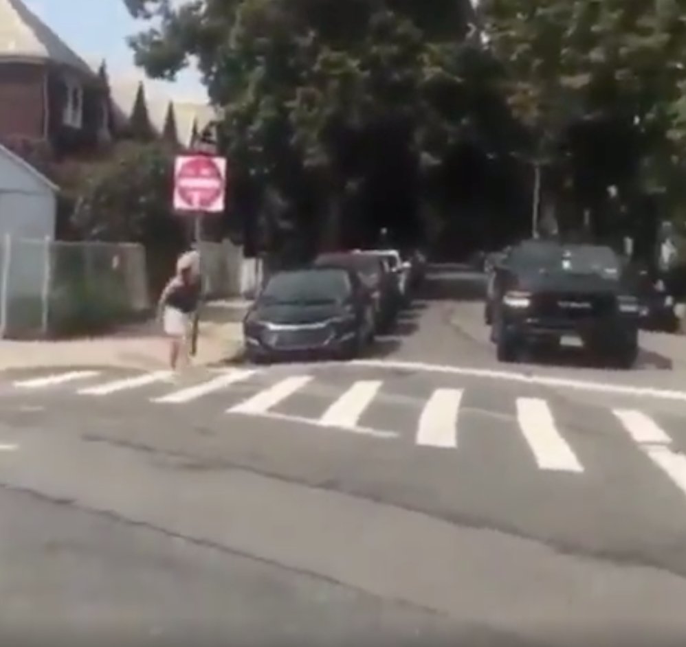 The woman who had a bottle thrown at her while jogging in NYC speaks on the incident: https://t.co/jzOfUBfVm6 https://t.co/Xso3EszkCe