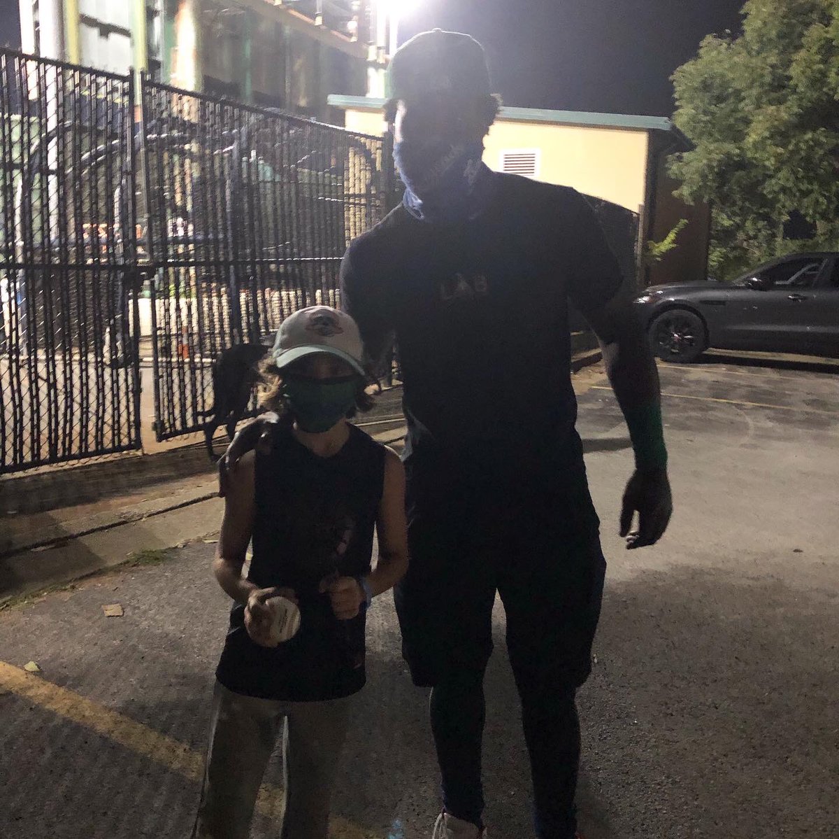 DatDudeBP's tweet photo. Yea buddy!!! It was nice talking baseball w/ u guys! Keep doing the amazing job pops💪🏾 RT @mikesandbrink: One last home run ball 4 the summer courtesy of @DatDudeBP! So cool to have Gabe get a few mins w/ BP. Love baseball! #datdudebp #lexingtonlegends https://t.co/oxYkAEb14c