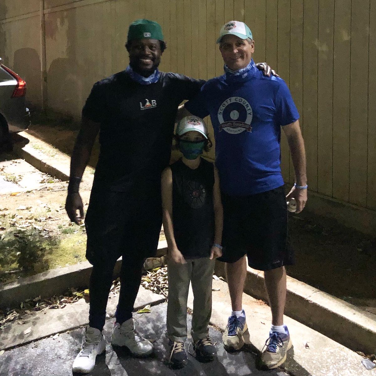 DatDudeBP's tweet photo. Yea buddy!!! It was nice talking baseball w/ u guys! Keep doing the amazing job pops💪🏾 RT @mikesandbrink: One last home run ball 4 the summer courtesy of @DatDudeBP! So cool to have Gabe get a few mins w/ BP. Love baseball! #datdudebp #lexingtonlegends https://t.co/oxYkAEb14c