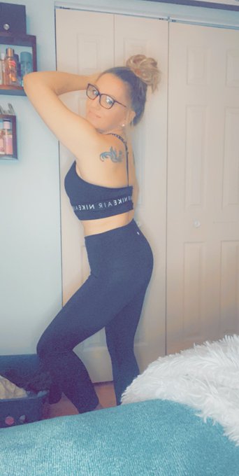 Follow my only fans 💦💦💦 https://t.co/mKN5i5XHuf https://t.co/KVLdPVZ91S