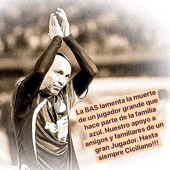 B_AlfonsoSenior's tweet photo. Lamentamos profundamente el fallecimiento de Ricardo Ciciliano. Jugador que supo portar las distinguida camiseta #10. Lo recordaremos por sus goles y "atajada" defendiendo nuestro escudo!! #GraciasCici #QEPD https://t.co/Gb4FcfGdYA