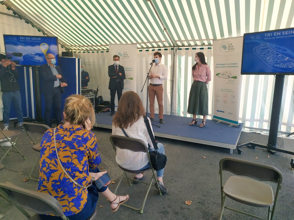 JBPegeon's tweet photo. Aujourd'hui conférence de presse avec @f_letissier adjoint à la maire de Paris et @EPierreMarie maire de #Paris12 pour lancer la deuxième opération de tri en Seine. Récupération des déchets des entreprises en cyclo-logistique puis départ en bâteau sur la Seine pour Gennevilliers. https://t.co/lHTzSJLiGw