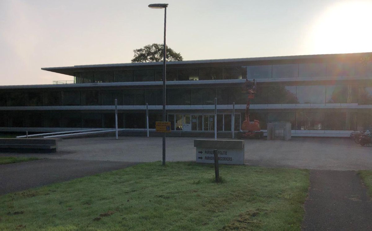 IenPM's tweet photo. Onze collega Jorrit van Dasselaar was gister op bezoek bij Gemeente Tynaarlo. Erg fijn weer persoonlijk in contact te staan.

Heb jij ook een IT vraagstuk? Neem contact op met sales@ienpm.nl en wie weet komen wij ook persoonlijk bij jou langs op locatie. https://t.co/robytXbjqI