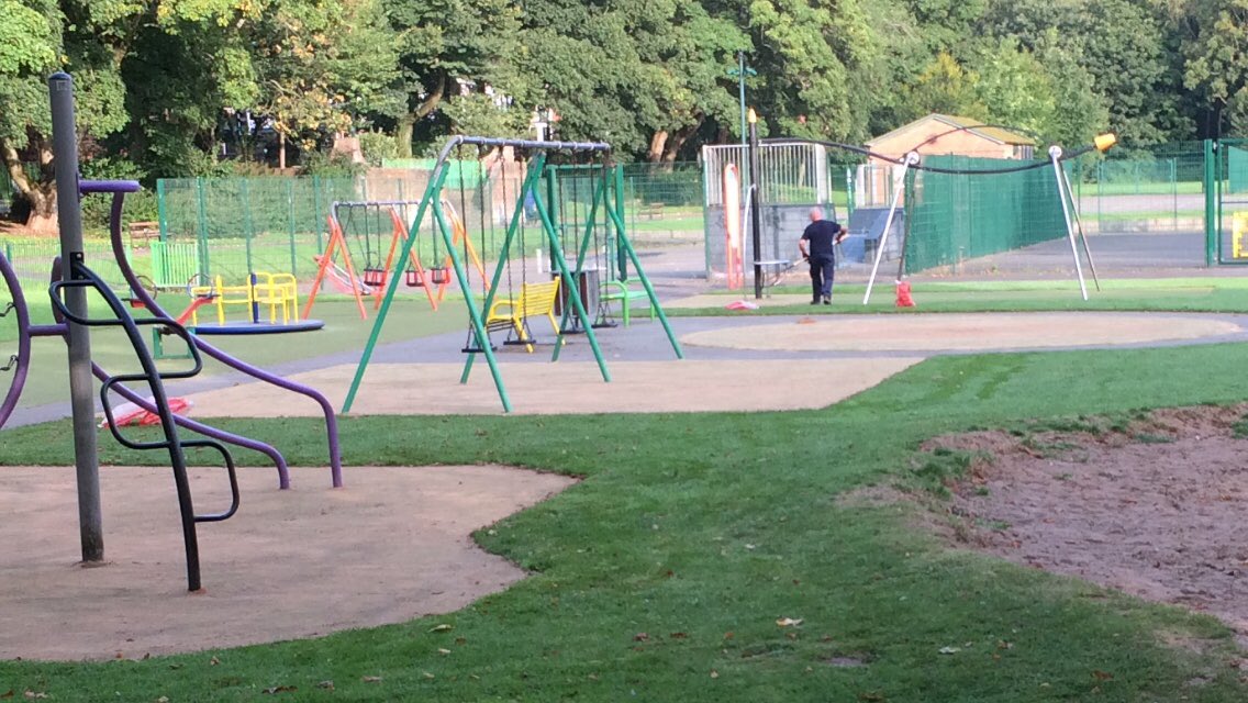 DannyFletcherUK's tweet photo. ASHTON &amp; BRYN #Wigan kids parks given some TLC (fresh sand, litterpicked) this past week...top bloke from @WiganCouncil working away in ASHTON this morn 🌈

Our local kids parks will always be taken care of 👍 #Labour 🌹 https://t.co/jqdqhvEWBP