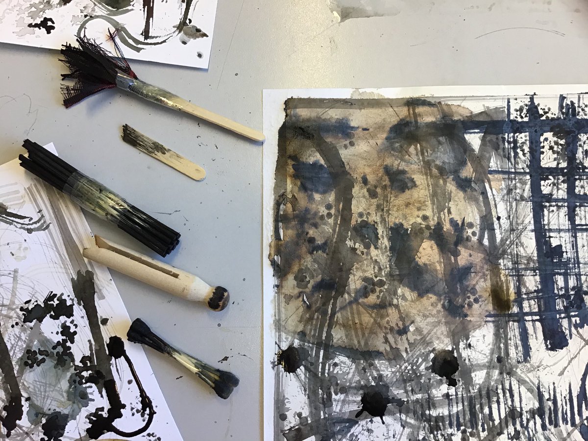 KHVIIIArt's tweet photo. Year 12 are busy exploring mark making this morning. Working with tools they have made themselves in order to develop new approaches to mark making at the start of their A level course. #khviiispark #markmaking #experment https://t.co/VvVyHeKikr