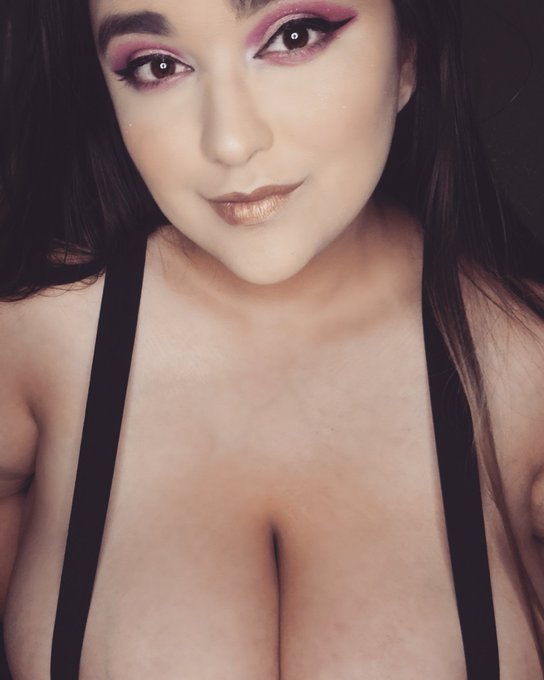 My boobs are definitely my best and favorite feature! ❤I feel so sexy when I show them off! 😘💋only fans<a href="/tag/brunette"class="tags"><span>#brunette</span></a><a href="/tag/sexy"class="tags"><span>#sexy</span></a><a href="/tag/bbw"class="tags"><span>#bbw</span></a><a href="/tag/bigboobs"class="tags"><span>#bigboobs</span></a><a href="/tag/cleavage"class="tags"><span>#cleavage</span></a><a href="/tag/bbwlove"class="tags"><span>#bbwlove</span></a>