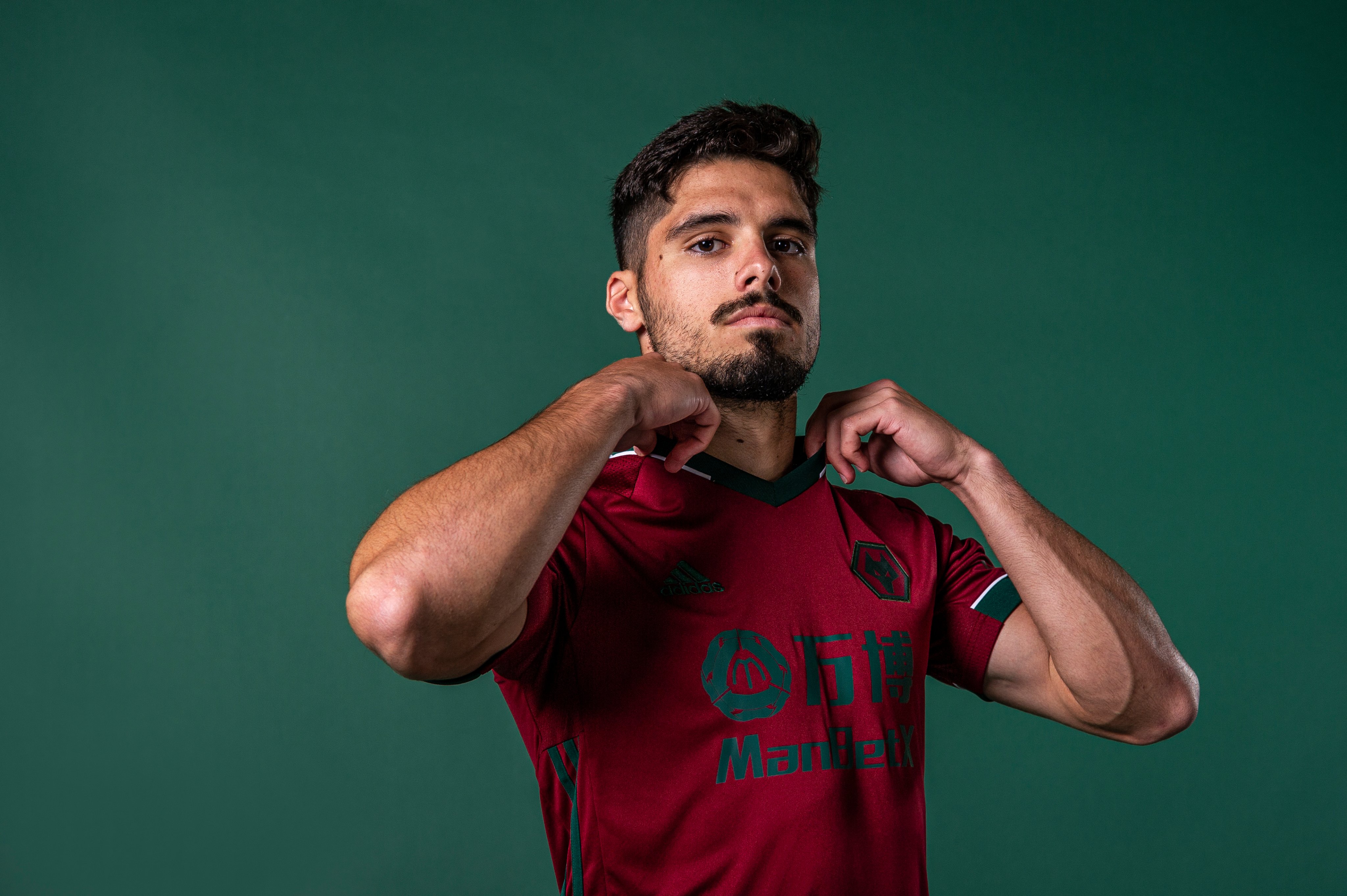 3 equipacion wolves hot sale