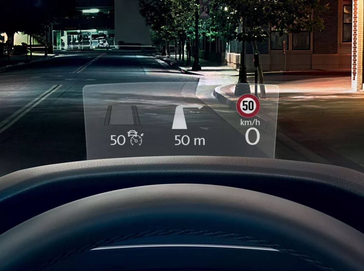 Head display. Проекционный дисплей на лобовое стекло bmw. Head-up display vw gti. Tiguan head-up-display. Проекционный дисплей rx350.