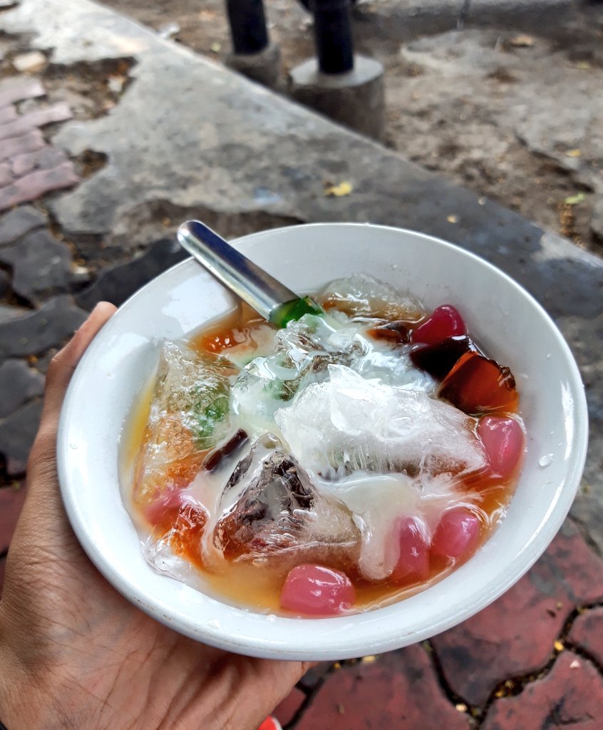 Rendy Oktoriansyah On Twitter Es Puding Mawar Cabang 1 Jl Mawar Cabang 2 Jl Hos Cokro Depan Gor Argopuro Harga 8 000 Lumayan Legend Ini Autentik Https T Co Gayvhm0gul