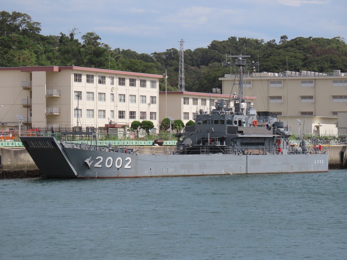 魚交 さめ 輸送艇1号型 輸送艇2号 Lc 02 2隻しかない珍しい 当社比 フネ ビーチングする船なので船底は平たい 接岸するとなんとなく違和感がある気がする