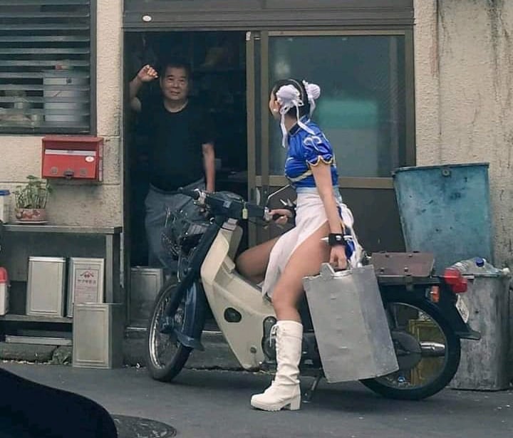 Jack_Incon's tweet image. #UberEats  en cosplay, idea millonaria ... de nada🤣😄 #CHUNLI