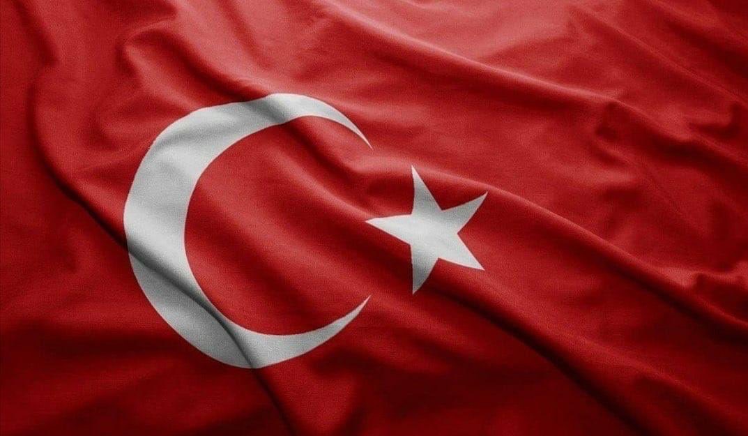 Irak’ın kuzeyinde hain terör örgütü saldırısı sonucu şehit olan kahraman askerlerimize Allah’tan rahmet; ailelerine, yakınlarına ve aziz milletimize başsağlığı diliyoruz. 🇹🇷