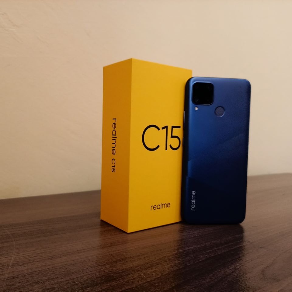 TechTrendsKE's tweet photo. The brand-new #realmC15 is launching in Kenya today.
Features a 6000mAh battery with 57 days standby capacity, AI Quad Camera, 18W Quick Charge, Super Nightscape and more.
#WeArerealmeKE #6000mAhPowerNonstop #13MPAIQuadCamera #18WQuickCharge https://t.co/fMSseaD9we